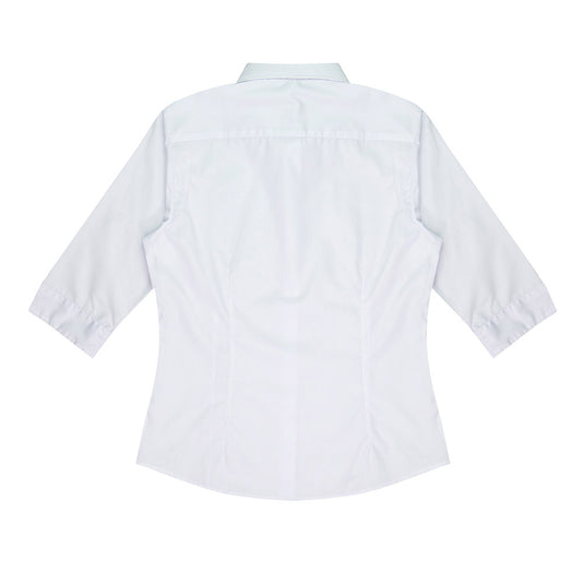 Kingswood Lady Shirt 3/4 Sleeve features a stylish feminine cut with a collar and long sleeves. Designed for active wear, it's lightweight and easy-care, ideal for workplace uniforms.