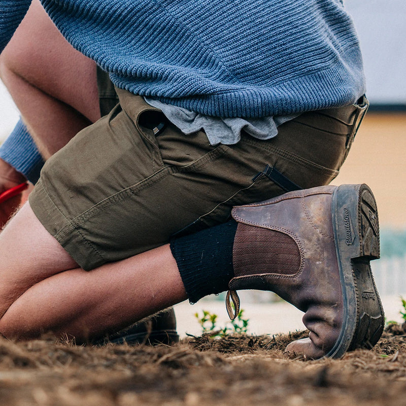 Load image into Gallery viewer, Blundstone 659 Non-Safety Boot, Brown, showcasing a square toe and herringbone elastic, designed for style and comfort with a moulded footbed, perfect for outdoor work environments.