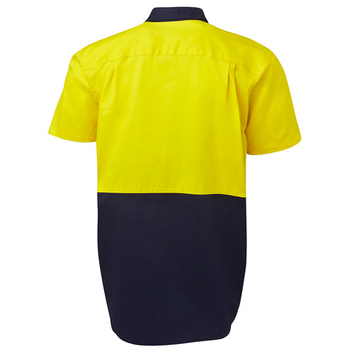 Load image into Gallery viewer, JB’s Hi Vis Cotton Short Sleeve Shirt features a two-piece collar and two front pockets with button-down flaps. Designed for safety and comfort, it has a curved hem and durable stitching.