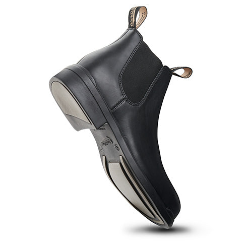 Load image into Gallery viewer, Blundstone 787 Safety Boots feature a sleek design with a steel toe cap, ideal for transitioning seamlessly from office to work site. These boots offer slip resistance and leather lining for executive comfort.