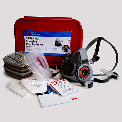 3M Spraying Respirator Kit (A1P2): Medium, featuring a half-face respirator, organic vapor cartridges, particulate filters, filter retainers, cleaning wipes, and a storage container, ideal for various safety applications.