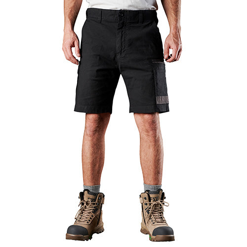 FXD WS-3 Stretch Work Shorts feature a regular fit with a slimmer leg, designed for comfort and movement. They include durable abrasion panels on the pockets, ideal for active workplace settings.