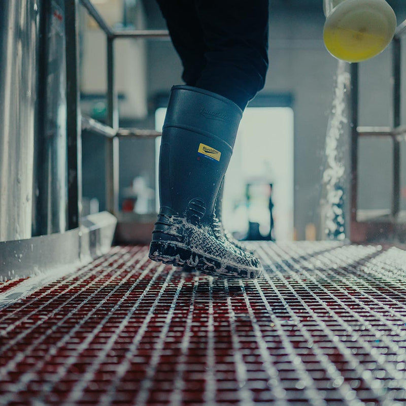 Load image into Gallery viewer, Blundstone 025 PVC/Nitrile Safety Gumboot
