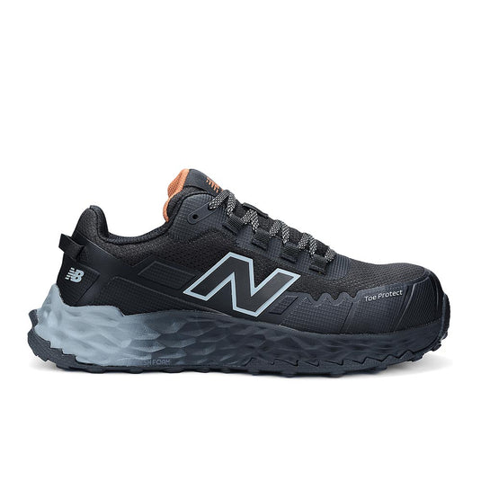 New Balance Fresh Foam Cremorne Women's Safety Shoe features a rugged sole, reinforced toe, and signature N logo, designed for trail use with Fresh Foam cushioning for comfort and durability in demanding work environments.